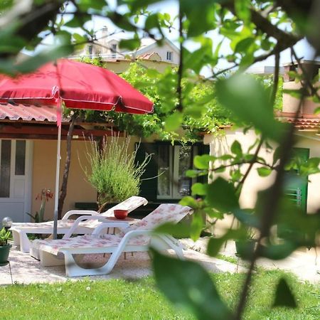 Apartment Taja, Cijela Kuca I Vrt Samo Za Vas Сплит Екстериор снимка