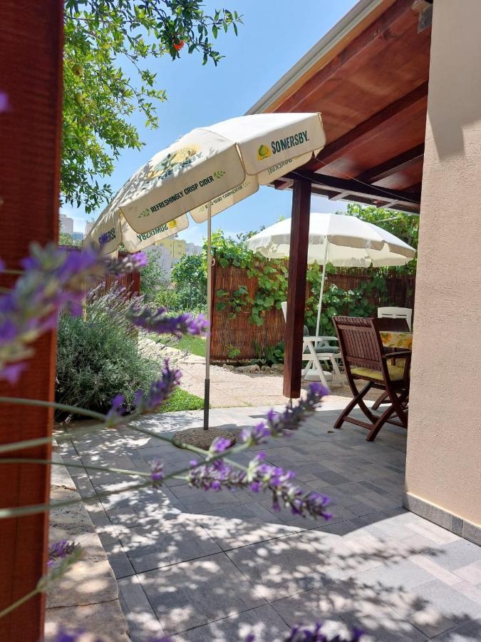 Apartment Taja, Cijela Kuca I Vrt Samo Za Vas Сплит Екстериор снимка