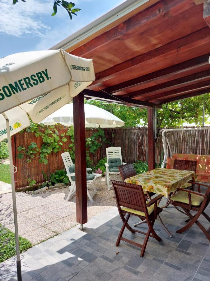 Apartment Taja, Cijela Kuca I Vrt Samo Za Vas Сплит Екстериор снимка