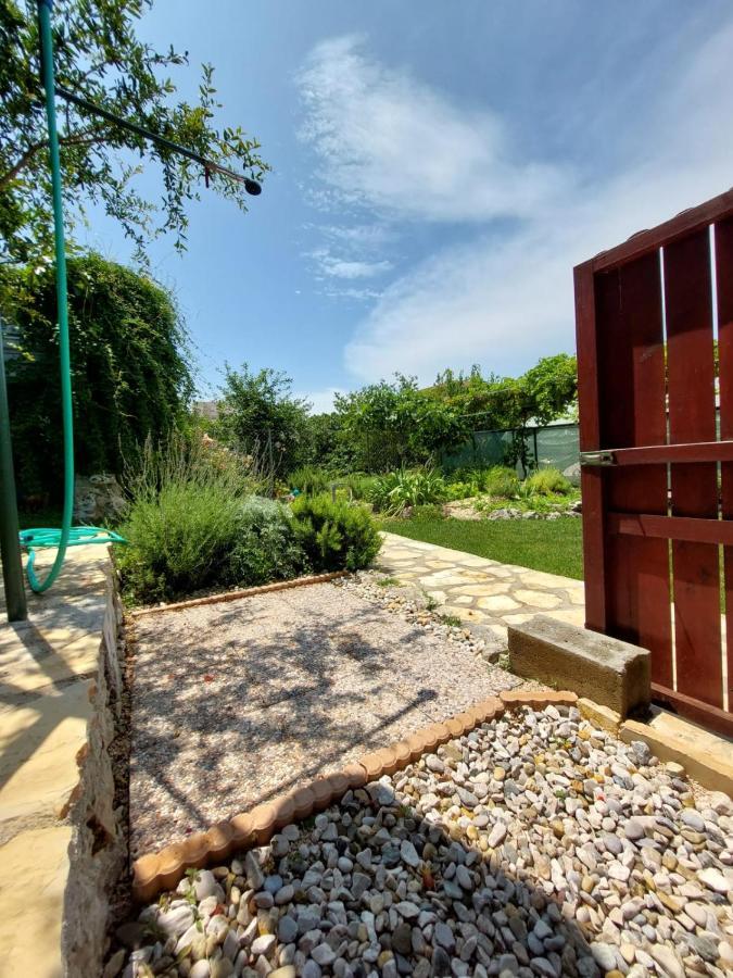 Apartment Taja, Cijela Kuca I Vrt Samo Za Vas Сплит Екстериор снимка
