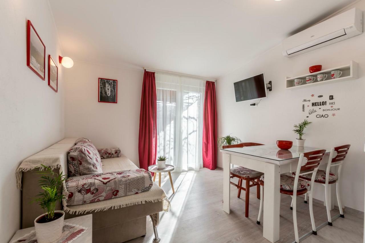 Apartment Taja, Cijela Kuca I Vrt Samo Za Vas Сплит Екстериор снимка