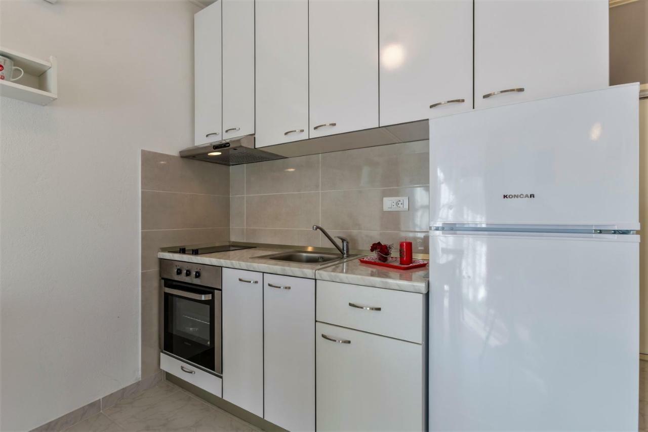 Apartment Taja, Cijela Kuca I Vrt Samo Za Vas Сплит Екстериор снимка